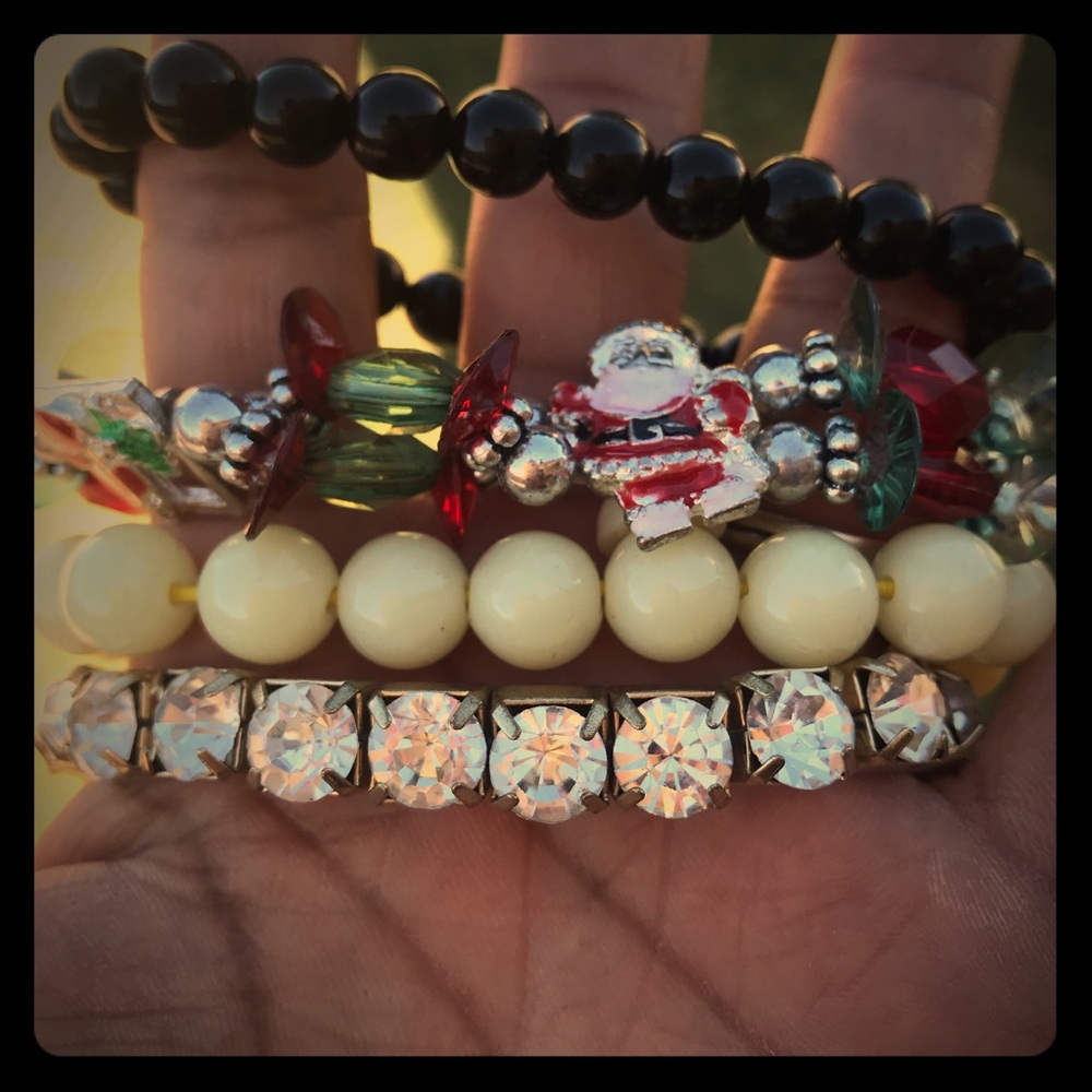 Vintage/ retro costume elastic bracelets